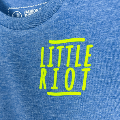 Little Riot Shirt Bee Wild neon Kinder 1-8 Jahre Front Logo Close Up